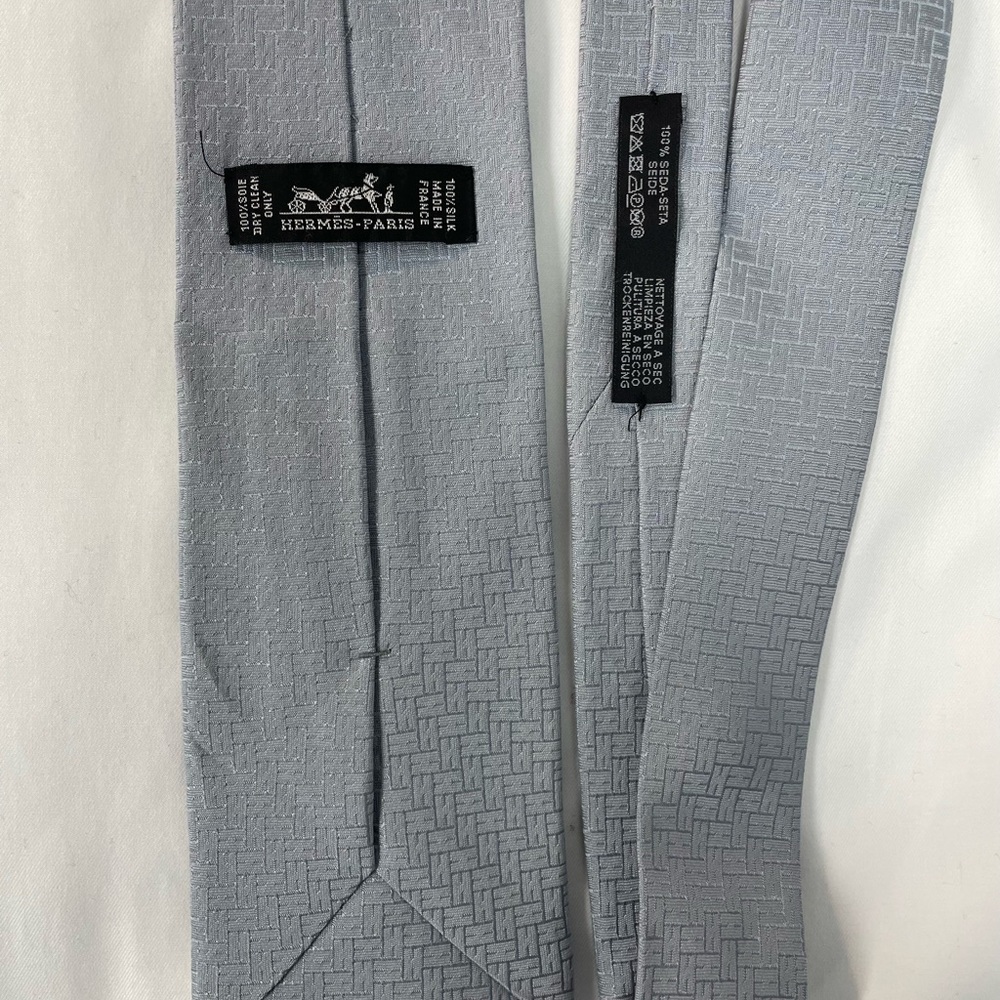 Hermes 100% Silk Men's Tie Gray Faconnee “H” Pattern